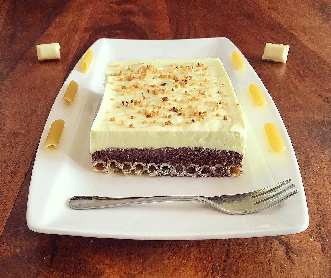 Süße Nudel Doppelschoko Haselnuss Kuchen