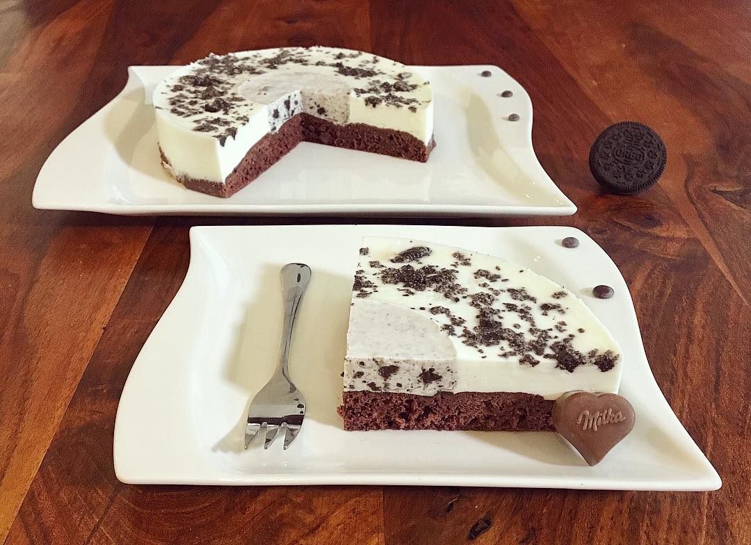 Cookies And Cream Core Cake