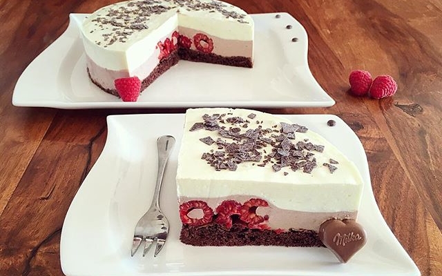 Chocolate Raspberry Dream Cake