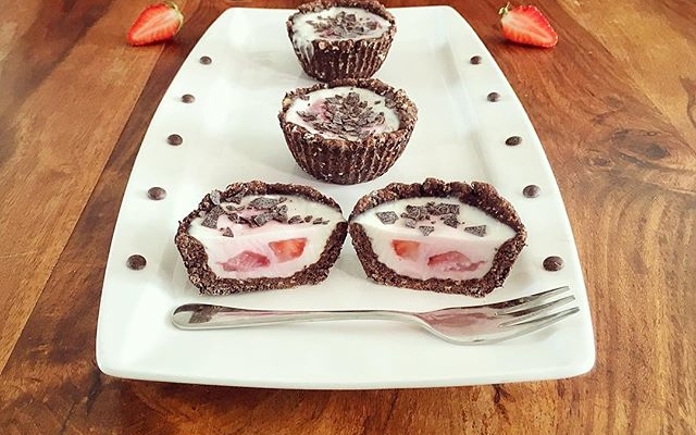 Doppel Schoko Erdbeer Brookie Cups