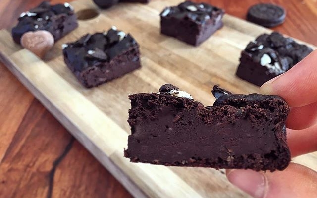 Oreo Banana Brownies